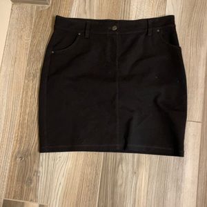 Eileen Fisher Black mini skirt